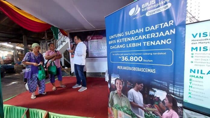 bpjs_ketenagakerjaan_sosialisasikan_aktivasi_pasar_kerja_keras_bebas_cemas_di_pasar_ucok_kodok_padangsidimpuan