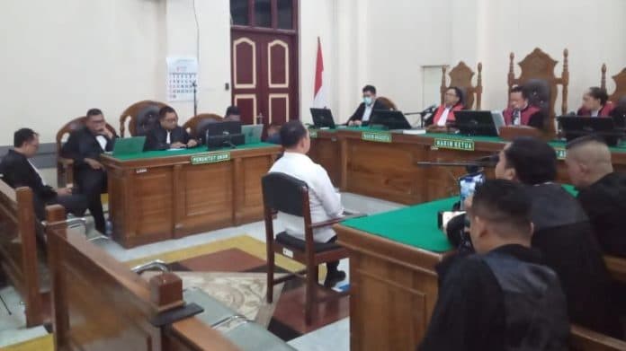 breaking_news_bupati_labuhanbatu_nonaktif_erik_adtrada_ritonga_divonis_6_tahun_penjara