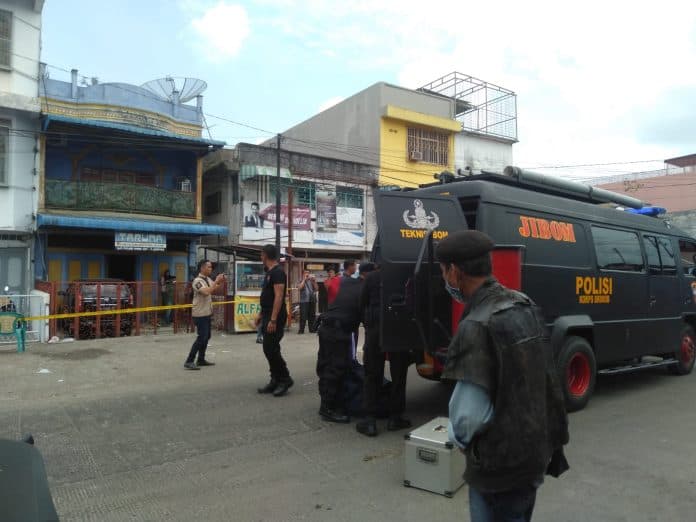 breaking_news_heboh_rumah_warga_di_parluasan_diduga_dilempar_bom_rakitan