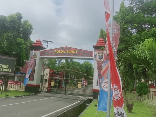 breaking_news_pelaku_pembakaran_rumah_wartawan_di_karo_ditangkap_polisi