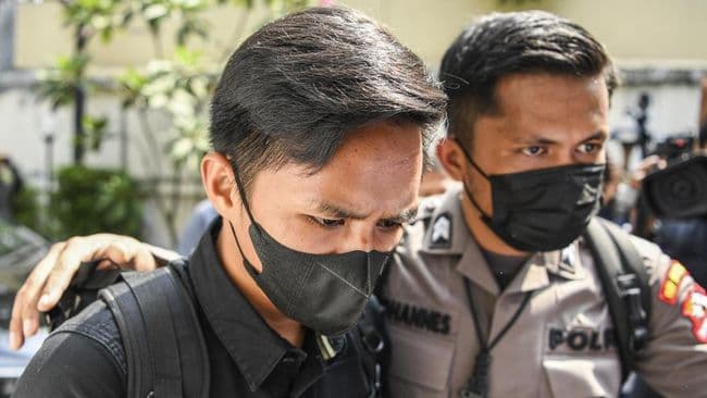 breaking_news_polri_tetapkan_bharada_e_sebagai_tersangka_pembunuhan_brigadir_j