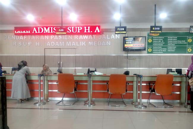 breaking_news_sempat_diisolasi_di_rs_adam_malik_seorang_pdp_korona_meninggal_dunia