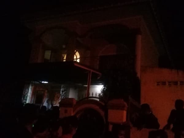 breakingnews_ibu_dan_2_anak_kembarnya_tewas_dengan_mulut_berbuih_suami_disebut_kepala_bri_unit_tamora
