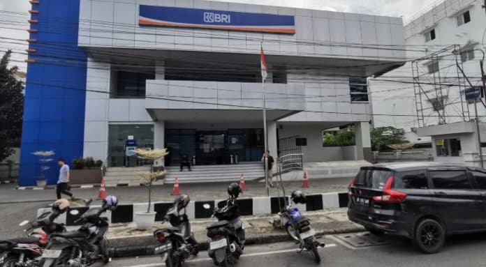 bri_tindak_tegas_dan_laporkan_pegawai_terlibat_korupsi_kur