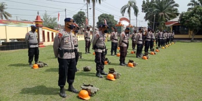 brimob_poldasu_apel_persiapan_siaga_bencana_erupsi_sinabung