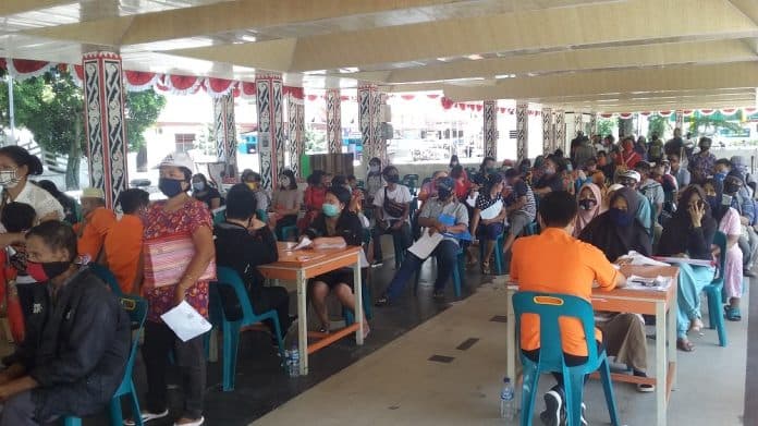 bst_di_siantar_disalurkan_2_tahap_sekaligus_untuk_6567_kk