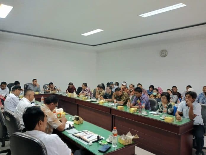 buat_ketersinggungan_dewan_bendahara_desa_pardomuan_nauli_terancam_dicoret_dari_calon_pangulu