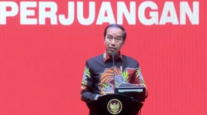 buktikan_lebih_kuat_dari_pdip_jokowi_disarankan_membentuk_partai_baru