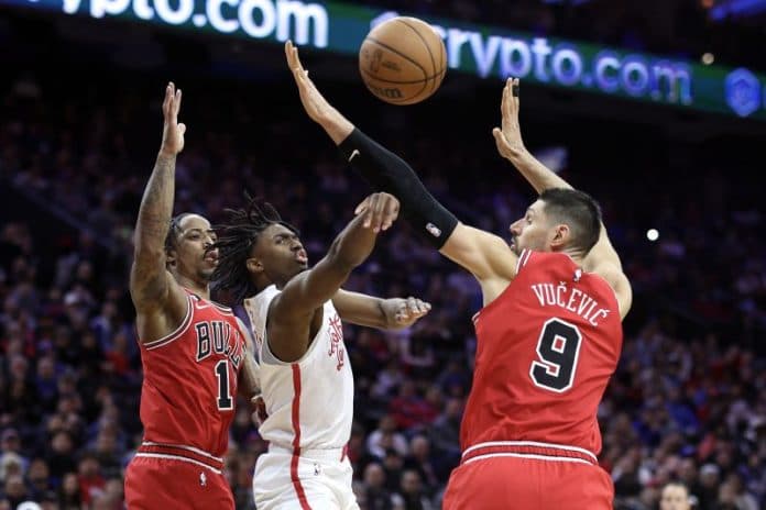 bulls_tundukkan_philadelphia_76ers_lewat_dua_overtime