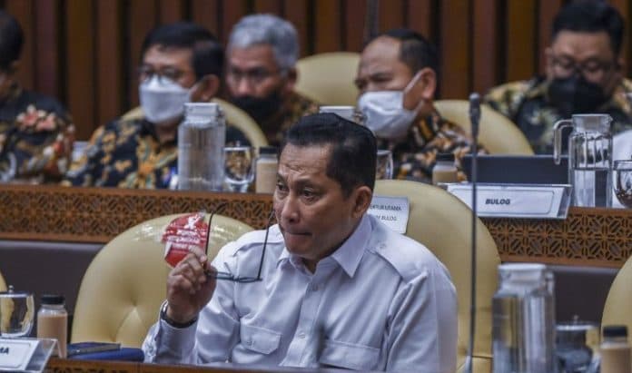 bulog_stok_cadangan_beras_pemerintah_menipis