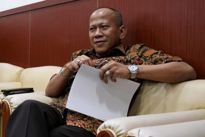 buntut_ott_pj_bupati_sorong_kpk_geledah_ruang_kerja_anggota_bpk