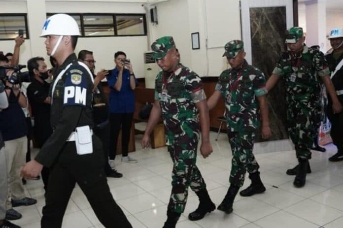 bunuh_penjaga_kosmetik_3_oknum_anggota_tni_dipecat
