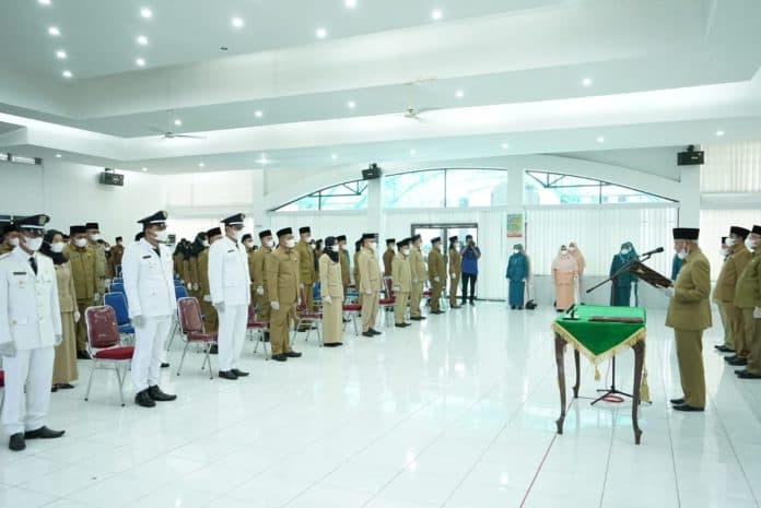 bupati_asahan_lantik_102_pejabat_administrator_dan_pengawas