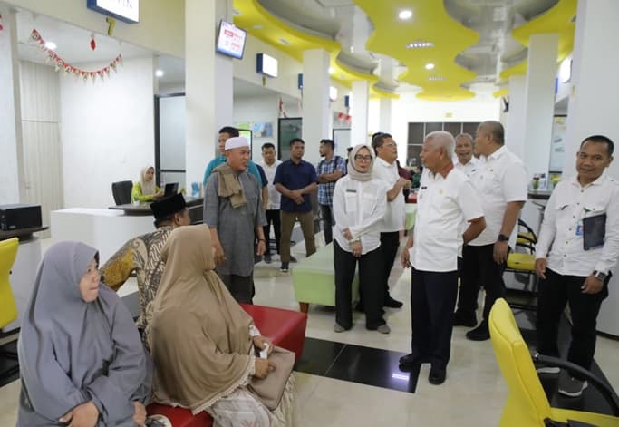 bupati_asahan_tinjau_mal_pelayanan_publik_kenyamanan_prioritas_utama
