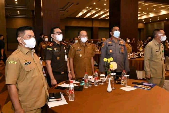 bupati_batu_bara_ikuti_asistensi_pengelolaan_keuangan_dan_evaluasi_ppkm