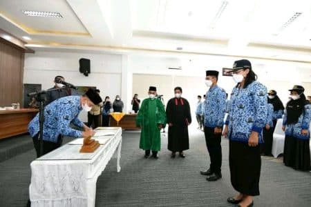 bupati_batu_bara_lantik_130_asn_jajaran_pemkab
