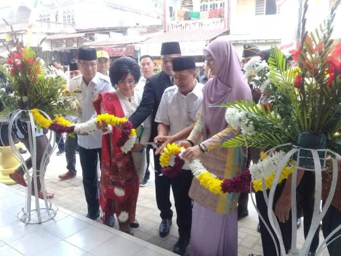 bupati_batu_bara_meresmikan_pasar_simpang_dolok