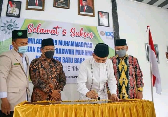 bupati_batu_bara_nilai_muhammadiyah_mampu_bertahan_dan_berkembang_sebagai_gerakan_islam