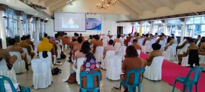 bupati_dairi_beri_pengarahan_bimtek_smart_city_dari_bali