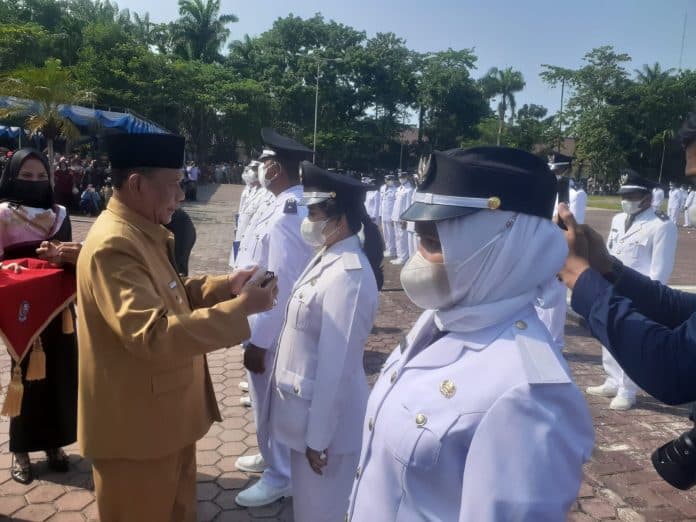 bupati_deli_serdang_kades_harus_jadi_pamong_seluruh_warga