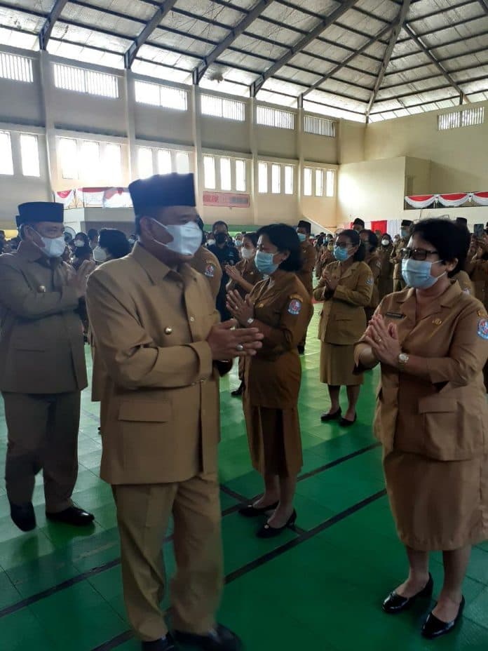 bupati_deli_serdang_lantik_276_kasek_dan_pengawas_sd_smp