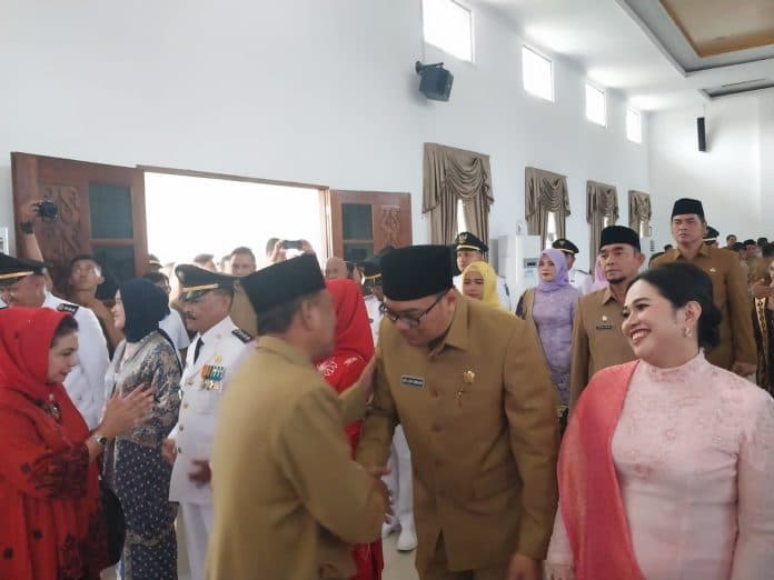 bupati_deli_serdang_lantik_empat_eselon_ii_dan_28_eselon_iii