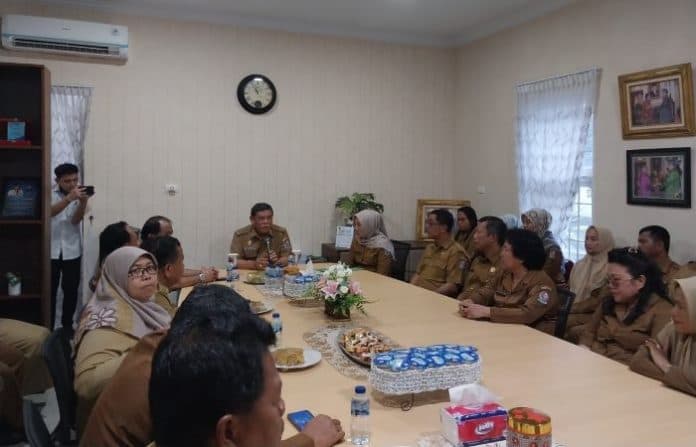 bupati_deli_serdang_sidak_ke_dinas_lingkungan_hidup_minta_pelayanan_2024_ditingkatkan