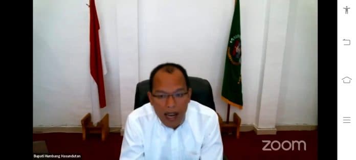 bupati_dosmar_perintahkan_kasatpol_pp_tutup_kafe_remang_di_humbahas