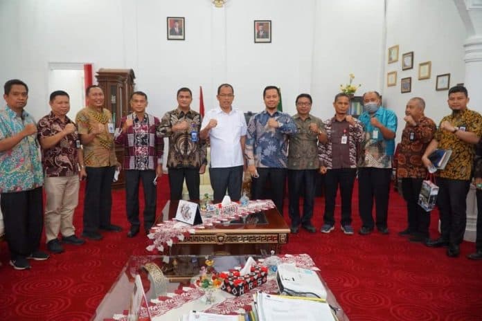 bupati_humbahas_gandeng_pdam_tirtanadi_provsu_penuhi_kebutuhan_air_bersih
