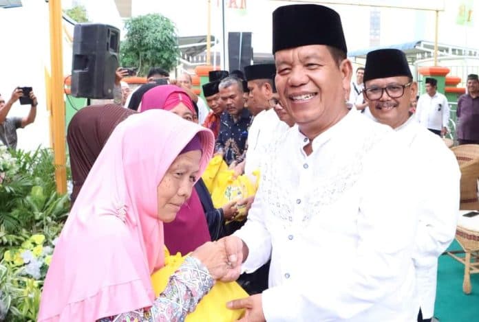 bupati_janji_perbaiki_jalan_nagori_pamatang_simalungun