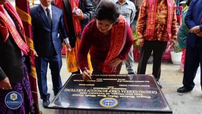 bupati_karo_hadiri_pentahbisan_gedung_gereja_gbkp_runggun_tarutung_klasis_pematang_siantar