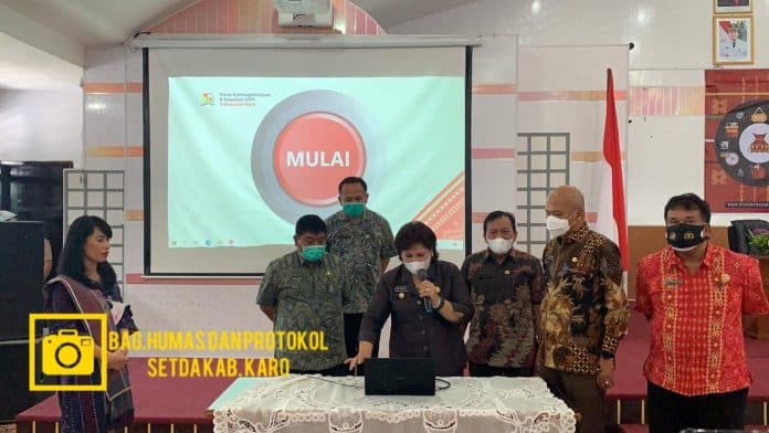 bupati_karo_launcing_aplikasi_pasar_online_umkm