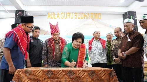bupati_karo_resmikan_masjid_al_ikhlas_desa_sukandebi