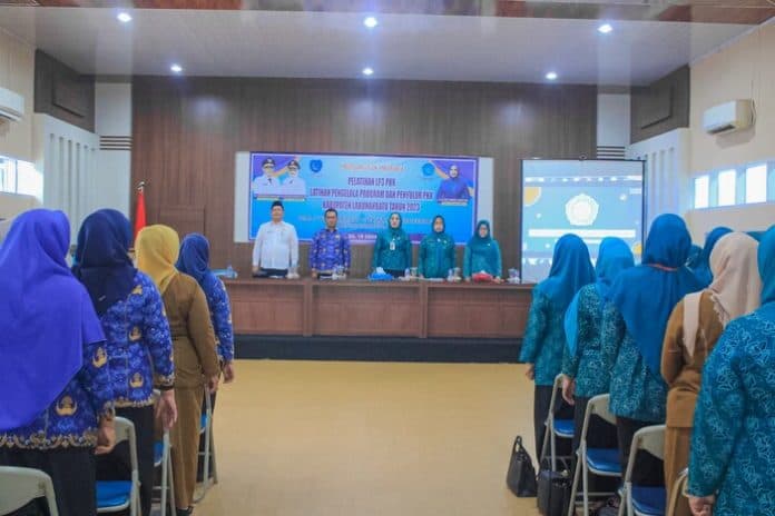 bupati_labuhanbatu_buka_pelatihan_lp3_bagi_pengurus_pkk