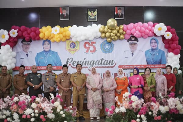 bupati_labusel_peringatan_hari_ibu_pengakuan_pentingnya_eksistensi_perempuan