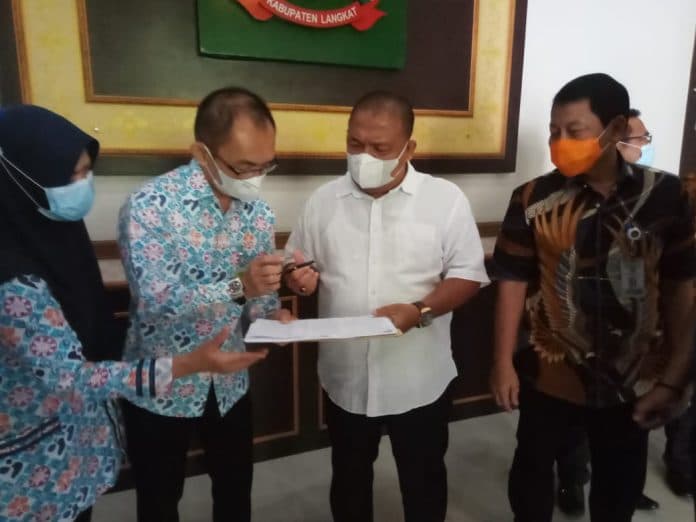 bupati_langkat_instruksikan_gaji_122_p3k_dibayar_sebelum_lebaran