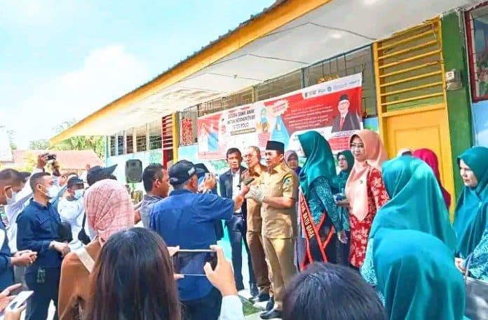 bupati_launching_sub_pin_polio_usia_0_59_bulan_di_batu_bara