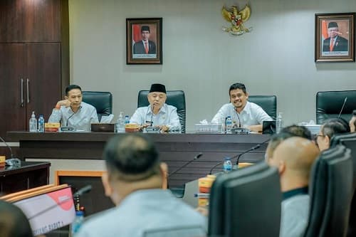 bupati_malang_dan_bobby_diskusi_peningkatan_pad_melalui_retribusi_parkir
