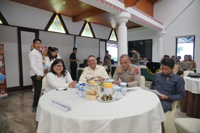 bupati_pakpak_bharat_berkomitmen_dorong_peningkatan_umkm_dan_ekonomi_kerakyatan