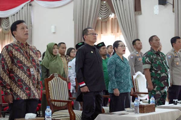 bupati_pakpak_bharat_instruksikan_tpps_lebih_serius_tangani_stunting