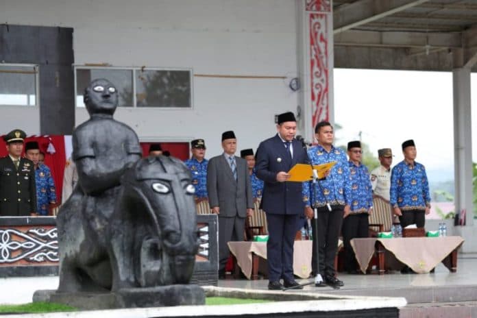 bupati_pakpak_bharat_pimpin_upacara_hari_kesaktian_pancasila
