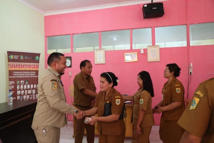 bupati_pakpak_bharat_tingkatkan_kualitas_layanan_kesehatan_masyarakat