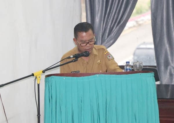 bupati_poltak_sitorus_ipm_kabupaten_toba_naik_angka_kemiskinan_turun