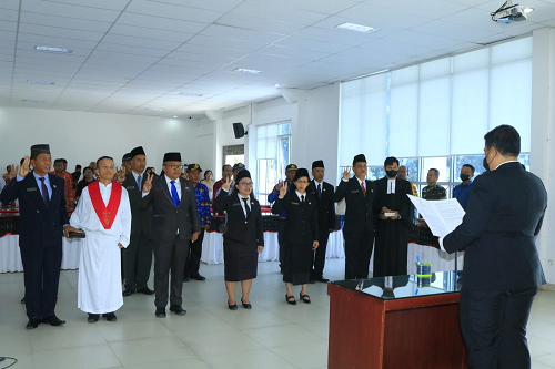 bupati_samosir_lantik_pejabat_pimpinan_tinggi_pratama_dan_administrator