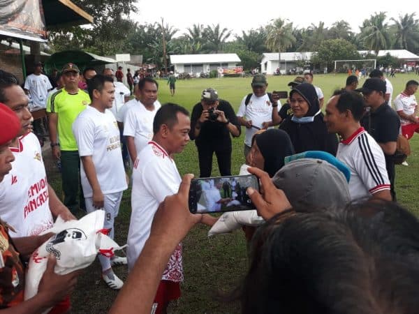 bupati_sergai_buka_turnamen_sepak_bola_u_40_mpc_pemuda_pancasila