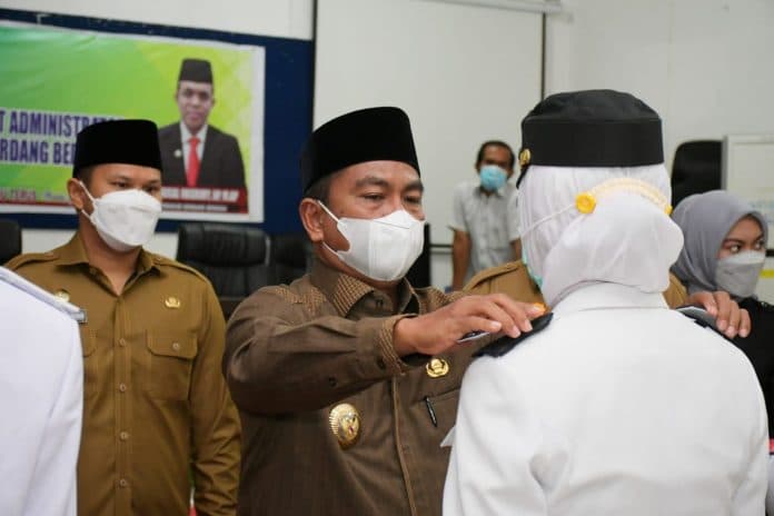 bupati_sergai_lantik_54_pejabat_administrator