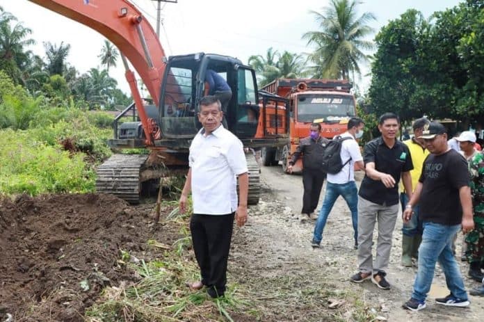 bupati_simalungun_apresiasi_haroan_bolon_warga_tanah_jawa_dan_hatonduhan