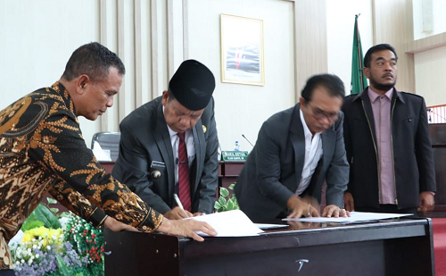 bupati_simalungun_dan_ketua_dprd_teken_nota_kesepakatan_kua_ppas_apbd_ta_2023