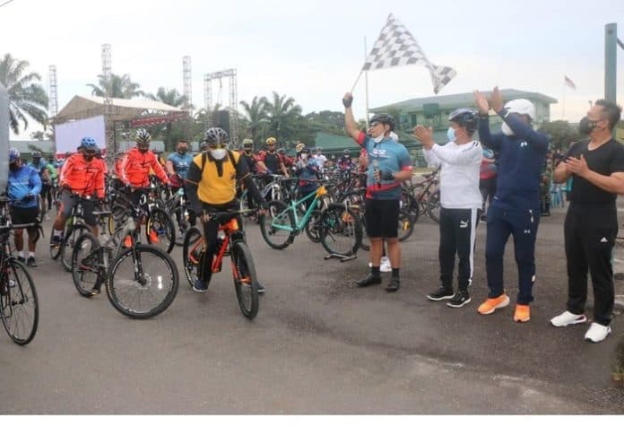 bupati_simalungun_hadiri_puncak_kegiatan_hut_tni_di_korem_022pt