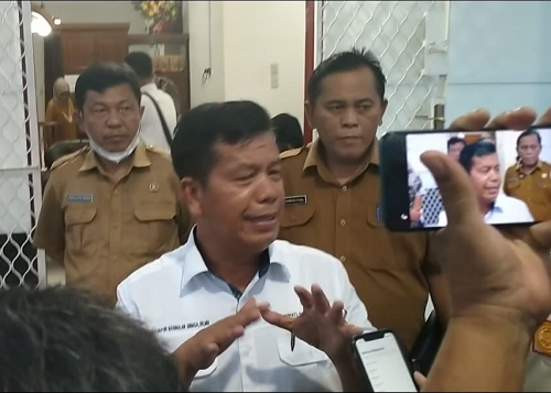 bupati_simalungun_hentikan_aktivitas_konversi_teh_ke_sawit_sebelum_ada_amdal
